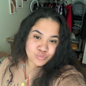 Meet your Posher, Desteney